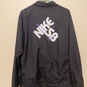 Nike sb windbreaker